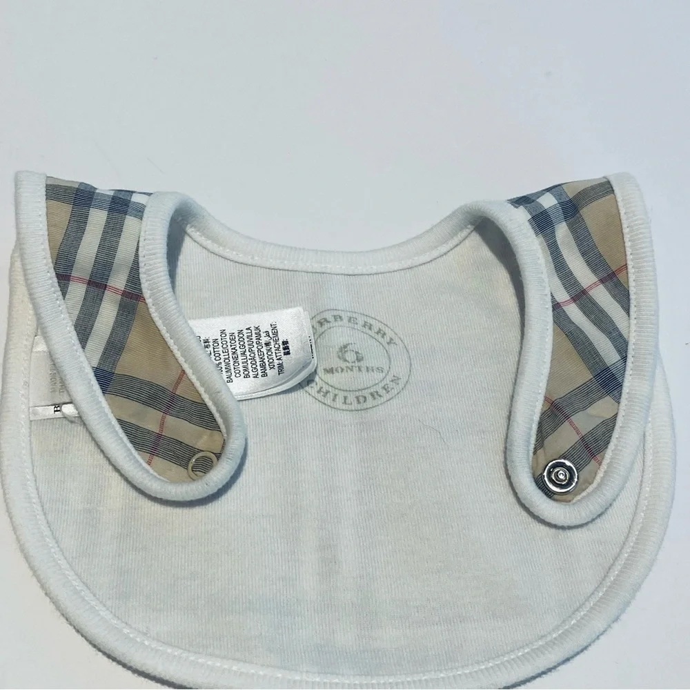 CHECK PRINT BABY BIB.
